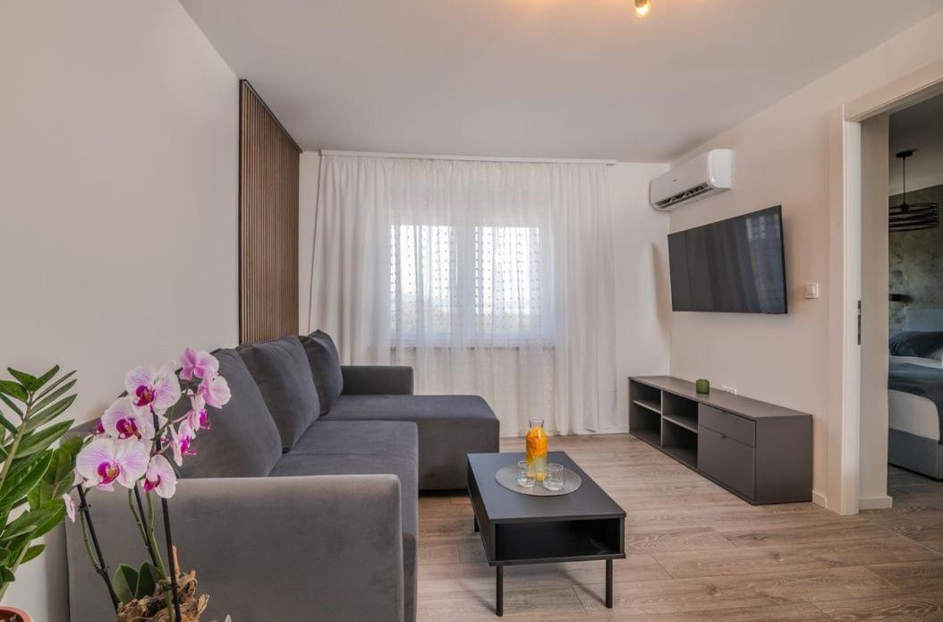 Restaurant & Rooms Nino โพราต ภายนอก รูปภาพ