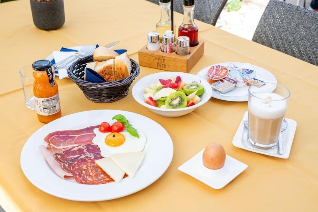 Restaurant & Rooms Nino โพราต ภายนอก รูปภาพ